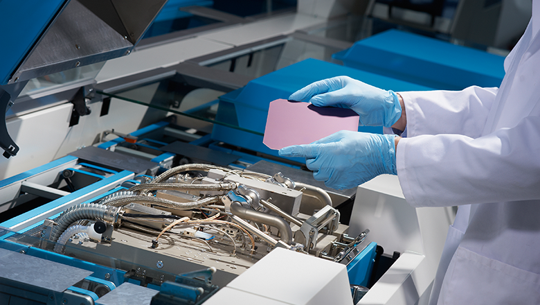 Solaytec atomic layer deposition ALD zonnecelwafer met scopingsensor van Sentech