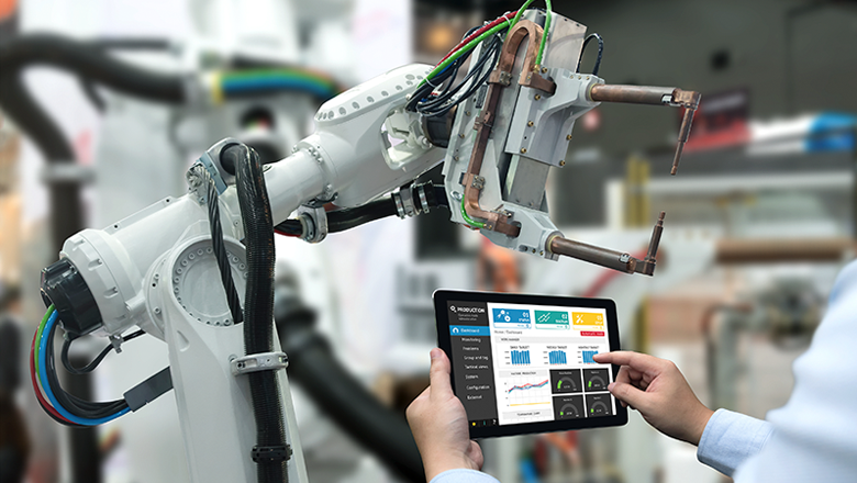 Van IIoT-apparaat naar connectiviteit, naar platform, naar data-analyse en efficiency.
