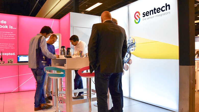 Sentech op Precisiebeurs 2018 stand met bezoekers