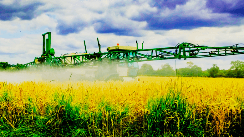 IoT-toepassing verzamelt data in landbouw veldspuit