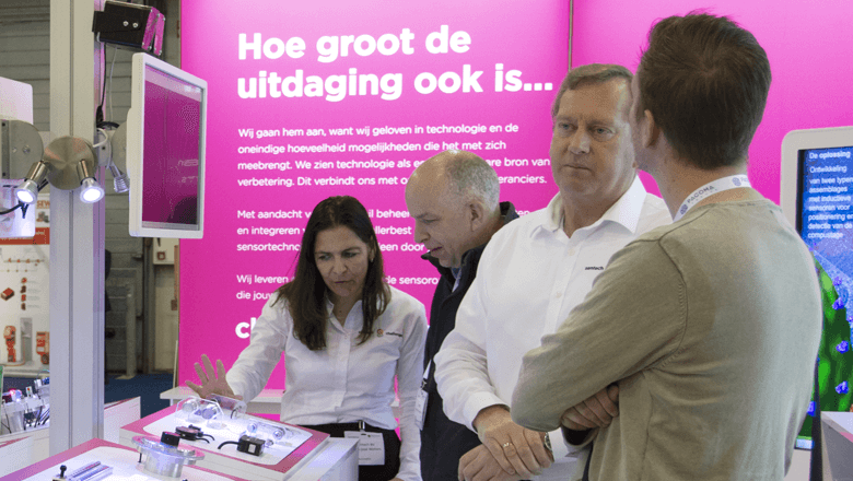 Marie-Jose en Rob in gesprek over sensor oplossingen bij Automation 2019