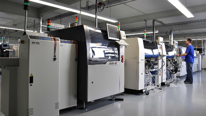 PCB bestukking door 